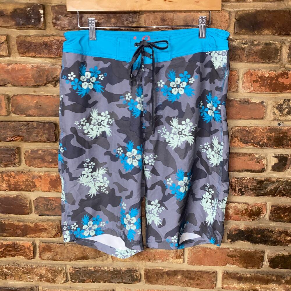 Red Camel Gray Blue Tropical Floral Hawaiian Swim Trunks Bathing Suit Size 32